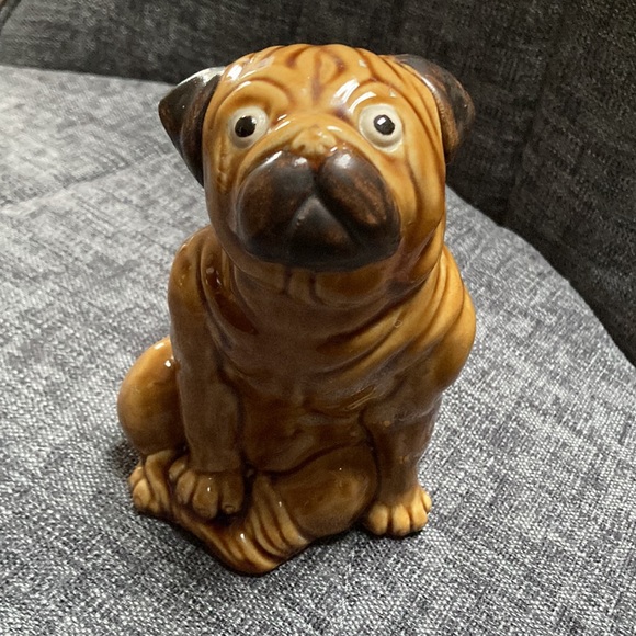 Pug Statue - Picture 2 of 4